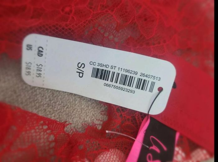 Tanga  sexy dentelle  rouge  La Senza  taille  S - photo numéro 3