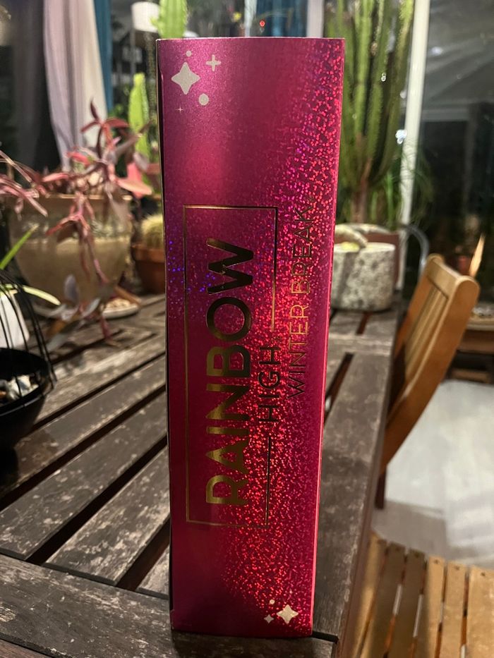 Rainbow high winter vrai bleu neuf scellé - photo numéro 4