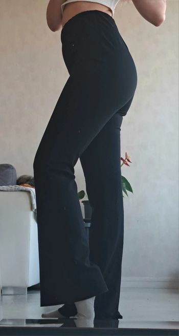Pantalon tailleur noir évasé