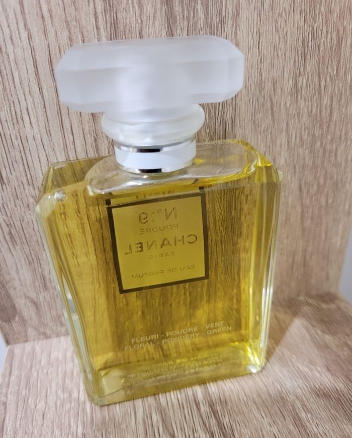 N°19 eau de parfum 100ml - photo numéro 2