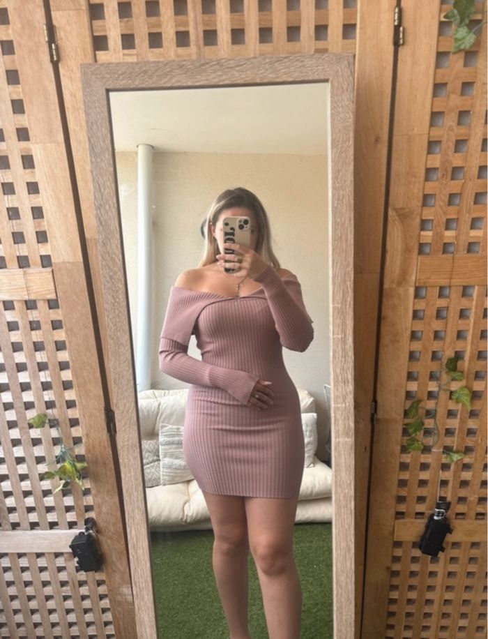 Robe moulante Zara, taille S, couleur rose poudré. - photo numéro 5