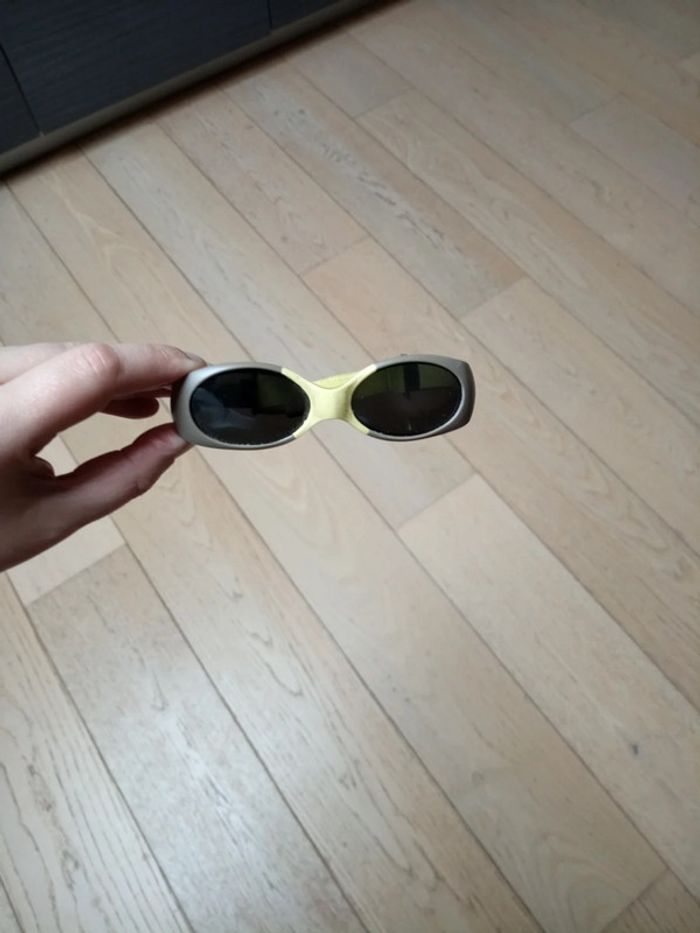 Lunettes de soleil - photo numéro 2