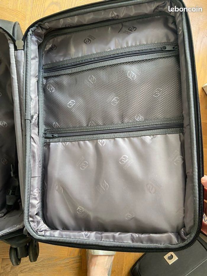 Valise de cabine noir Francesco Molinary taille h55xl 36xl 22 4 roues avec sécurité pour bloqué - photo numéro 3