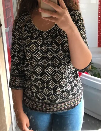 Belle tunique couleur noire et beige