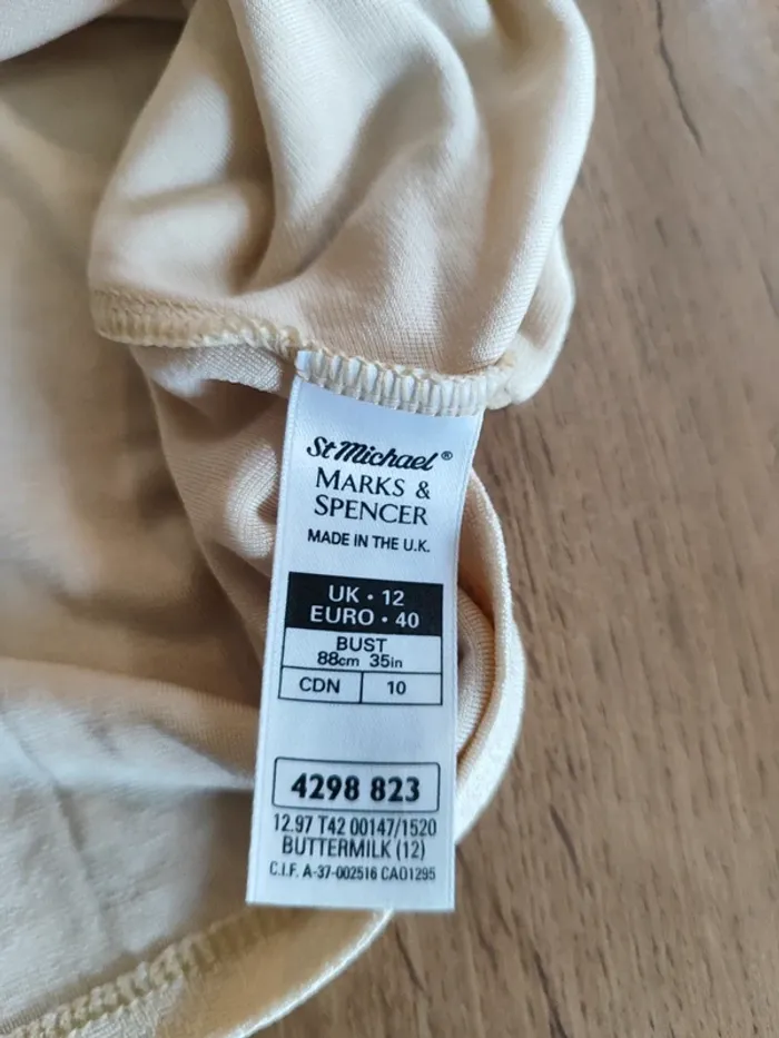 T-shirt Marks & Spencer Crème, Taille 40, Matière Douce - photo numéro 7