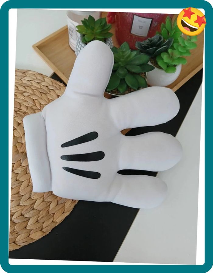 Péluche la main de Mickey Disney🌿🎁 - photo numéro 2