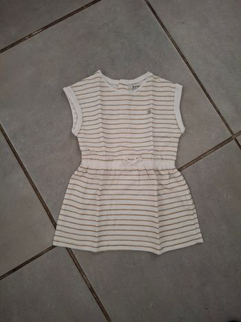 Robe blanche et or 12 mois
