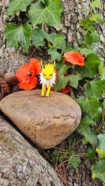 Super figurine Pokemon Nintendo voltali