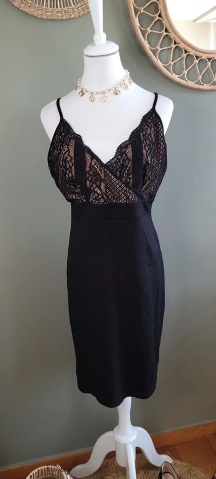 Jolie robe Body Flirt Taille L Parfait état - photo numéro 3