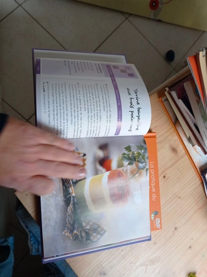 Livre dans un verre - photo numéro 7