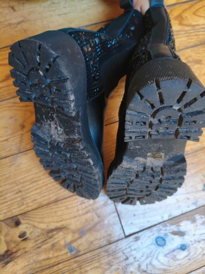 Bottines noires - photo numéro 3
