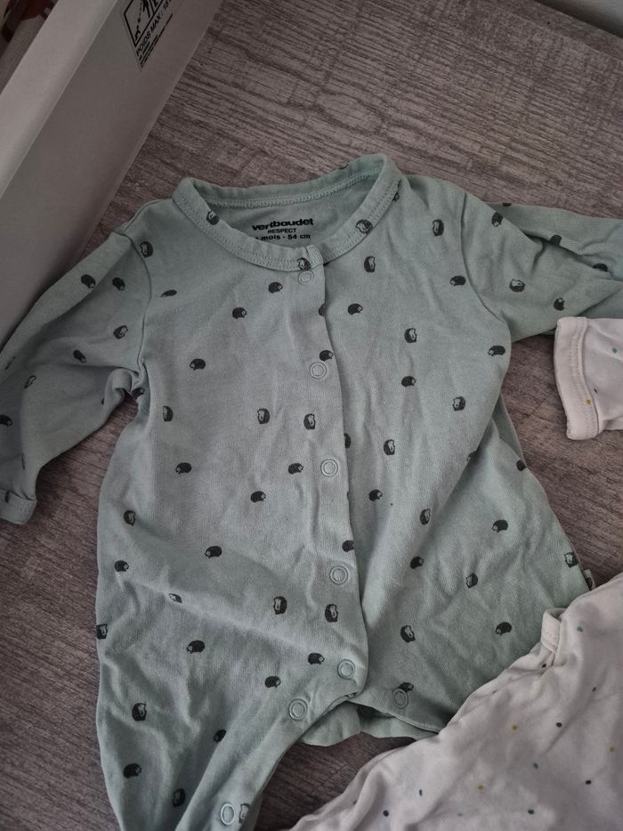 Lot de 2 pyjamas et 2 bodies 1 mois vertbaudet - photo numéro 2