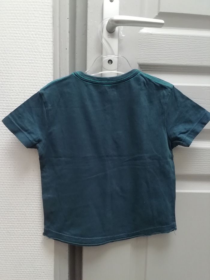 Vends t-shirt garçon été bleu vert avec texte sur le devant. - photo numéro 6