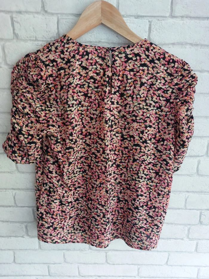 Blouse manches courtes H&M
taille 38 - photo numéro 2