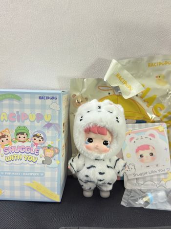 Hacipupu snuggle with you cute Tiger