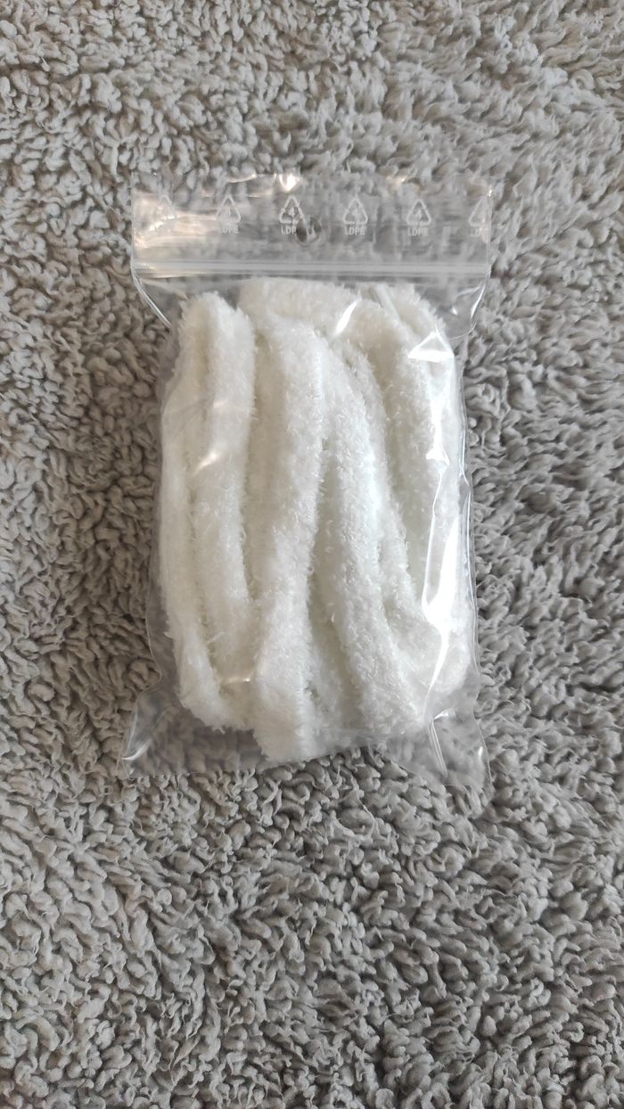 🤍 Lacets fluffy blanc – 120 cm (effet peluche sneakers) - photo numéro 3