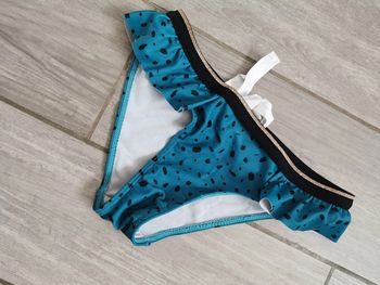 Bas de maillot de bain 10 ans vert à points et volants