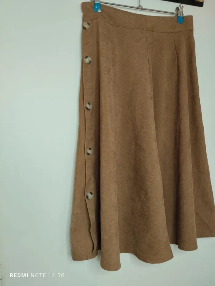 Magnifique jupe mi-longue taille S - photo numéro 2