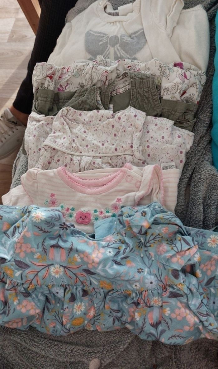 Vends le lots complets ou par catégorie d'articles.les body on était vendu j'ai donc baisser le prix - photo numéro 6