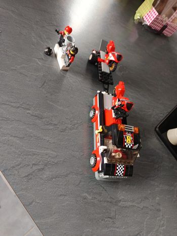 Lego transporteur de moto de cross 60085