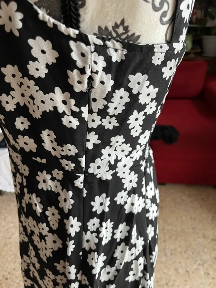 Magnifique robe Xside neuve - photo numéro 4