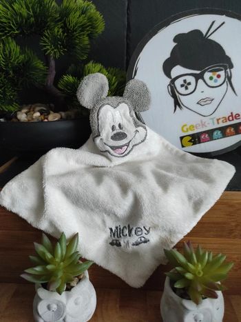 Doudou Mickey Disney Voiture Gris Blanc Plat  #geektradedoudou
