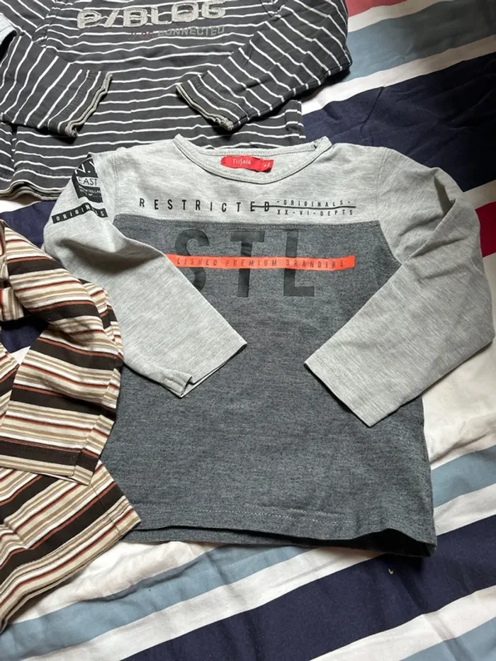 Lot de 4 t-shirts manches longues garçon - Taille 4 ans - photo numéro 3