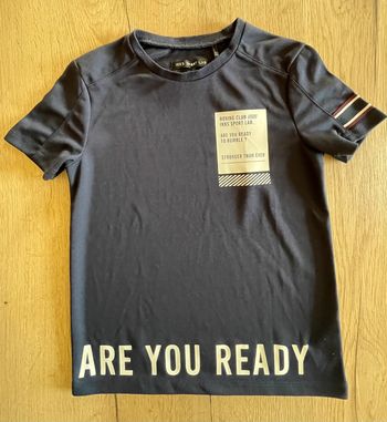 Tee shirt ikks taille 10 ans très bon état