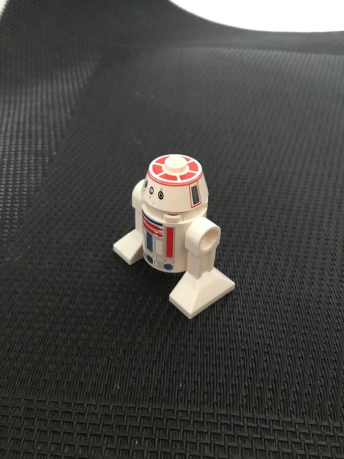 Lego Star Wars mini figurine Droide astromécano R5-D8 R5-D4 75059 9493 swo373 minifigure officiel - photo numéro 4