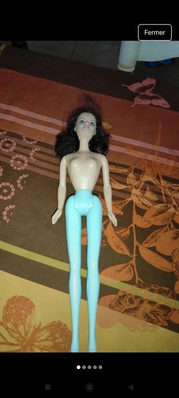 Poupée 
Mattel 
J43