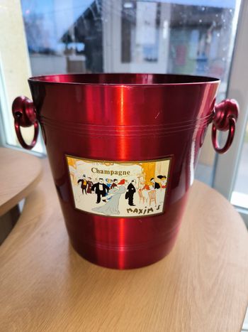 Seau à champagne Maxim’s de Paris – métal rouge