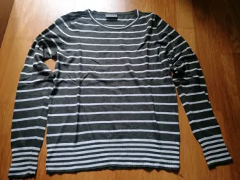 Pull rayé kaki et blanc