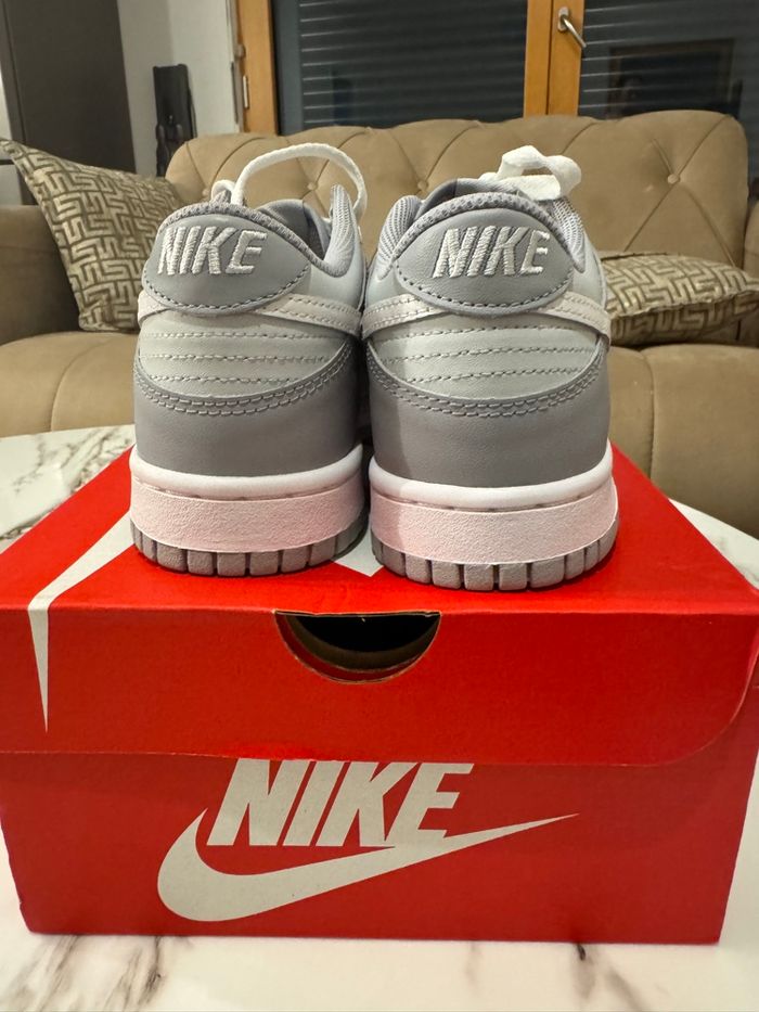 Nike Dunk low two toned grey GS neuf - photo numéro 5