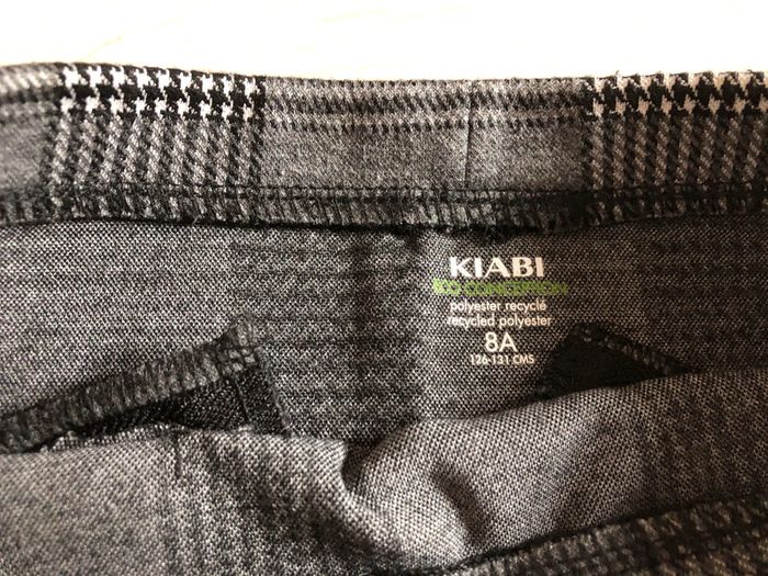 Jupe courte à carreau - 8 ans - photo numéro 3