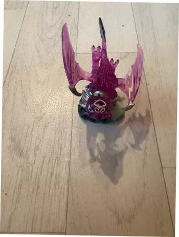 Figurine skylanders Phantom cynder très bon état