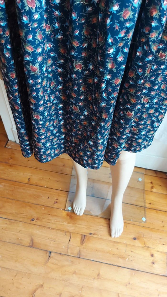 Robe marine- légère- col V- motif fleuri/ vintage love taille S/36 - photo numéro 5