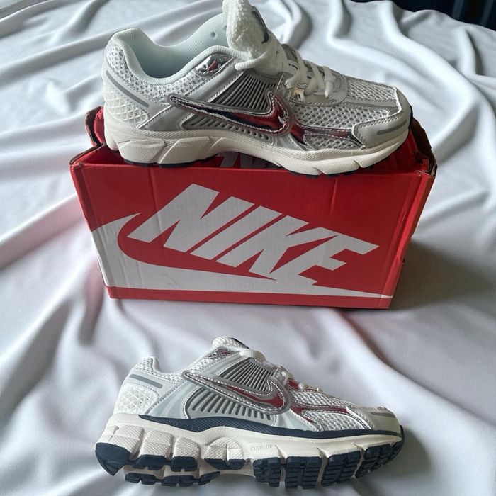 Nike zoom vomero 5 argenté
