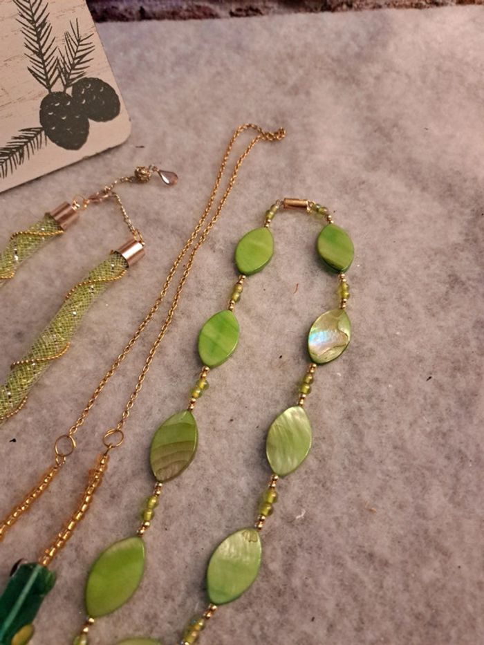 Lot de colliers vert clair vert foncé et doré - photo numéro 10