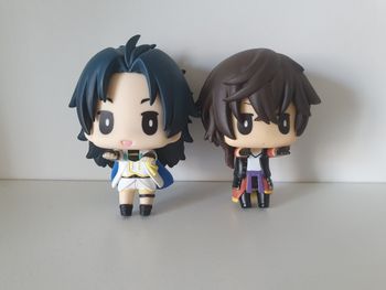 2 figurines touken ranbu manga figures mikazuki