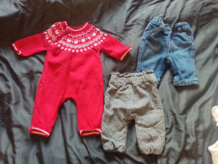 Énorme lot + de 80 vêtements, 1 mois,3 mois,6 et 9 mois - photo numéro 5