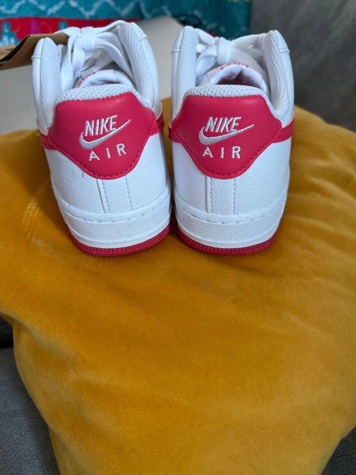 Baskets Nike air Force blanches/rose fluo - photo numéro 5