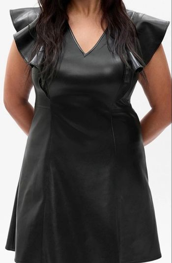 Robe trapèze noire col V GAP neuve