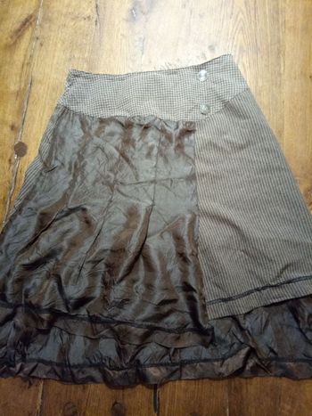 Jupe mi-longue asymétrique