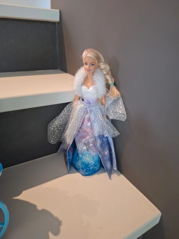 Calèche + barbie reine des neiges - photo numéro 3