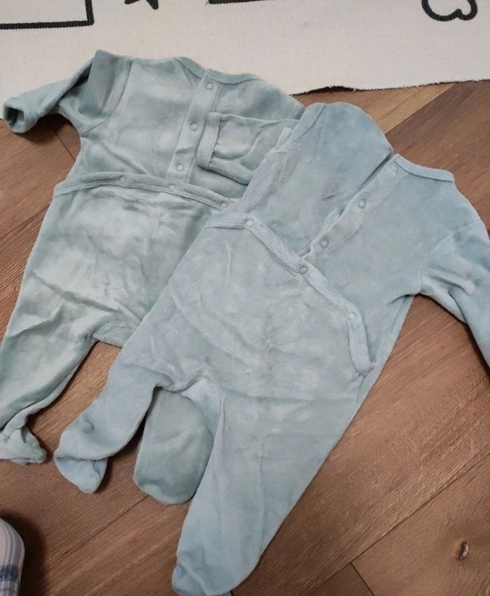 Lot de 2 pyjamas Kiabi 3 mois - photo numéro 5