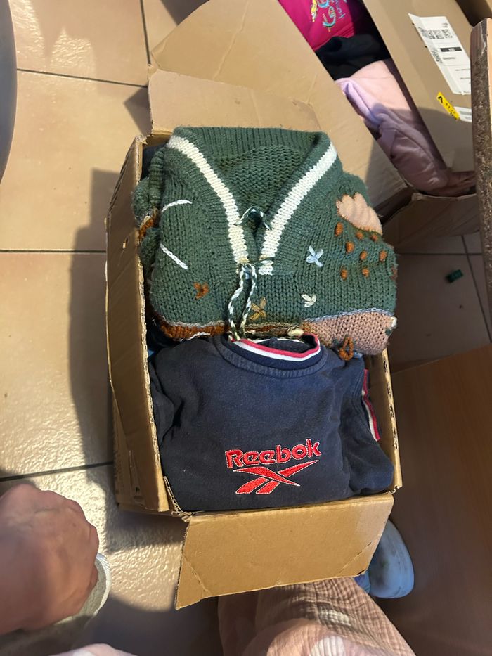 Lot de +32 vêtements taille 12 mois