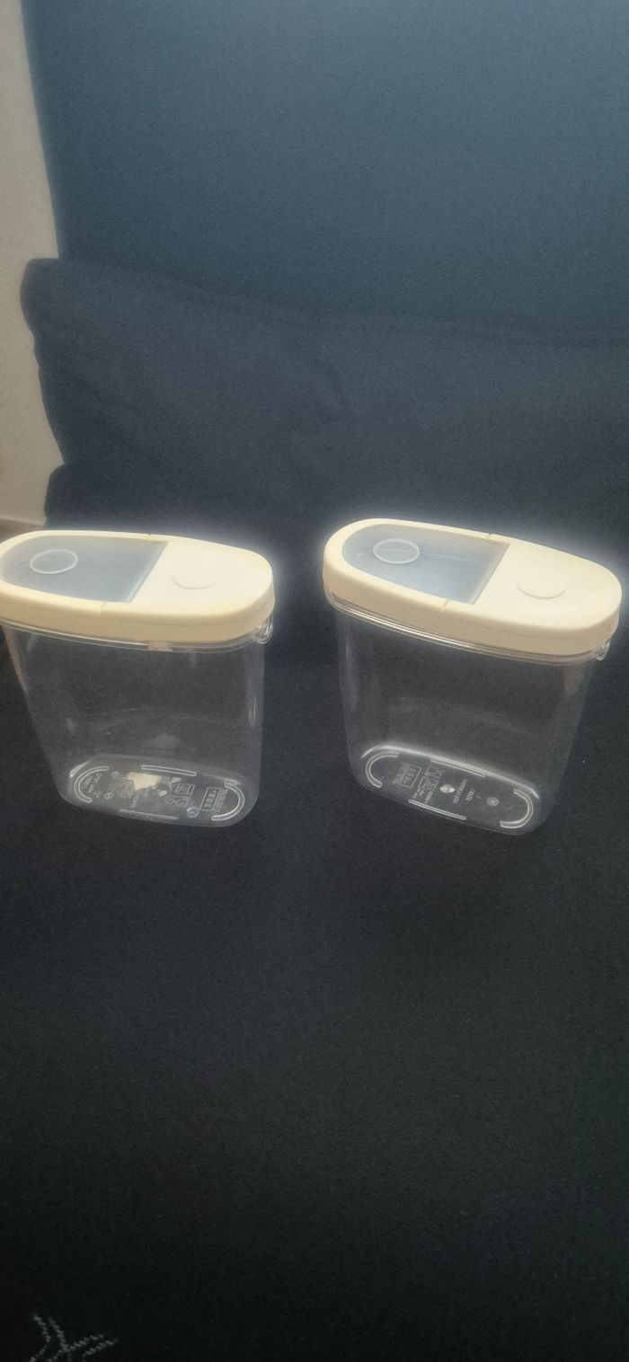 2 boîtes ikea