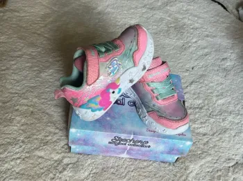 Baskets lumineuses licorne Sketchers fille 23 Tbe