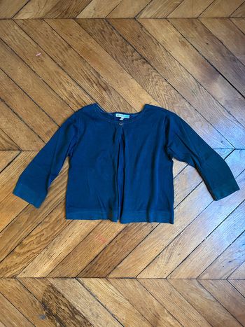 Gilet gris foncé, bon point taille 8 ans