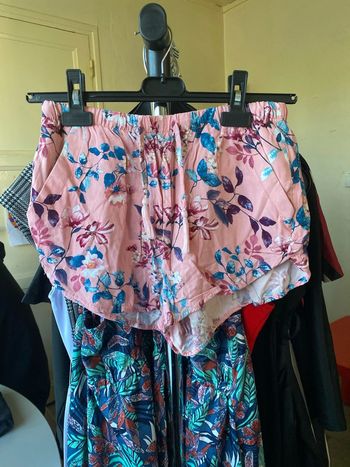 Short rose à fleurs, taille 36